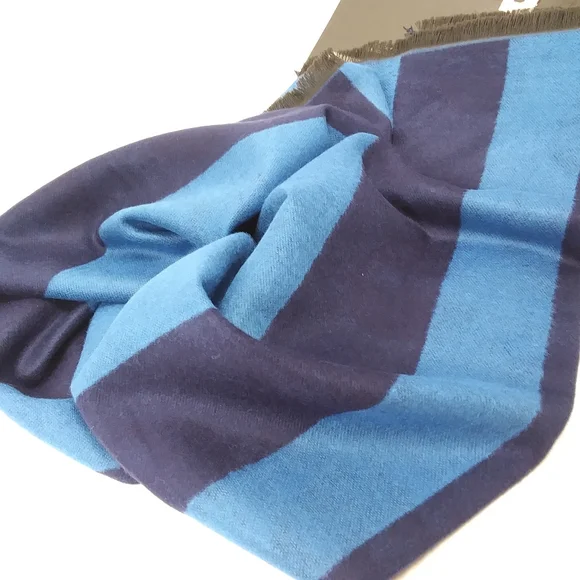 BODY GLOVE Unisex Navy & Bright Blue Alien Skulls & Stripes Reversible Scarf NWT - Picture 7 of 7